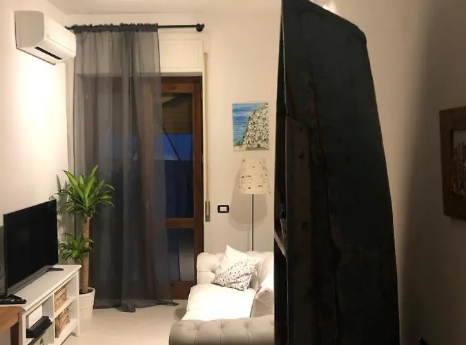 Apartment Red