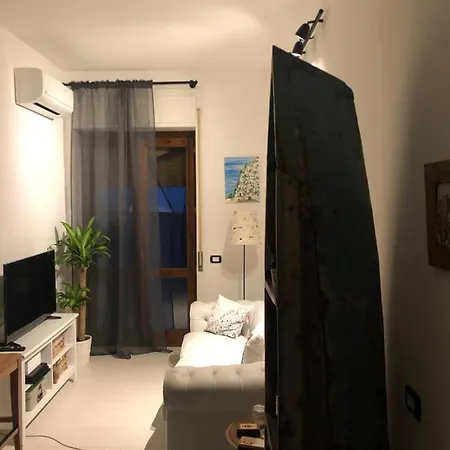 Apartment Red